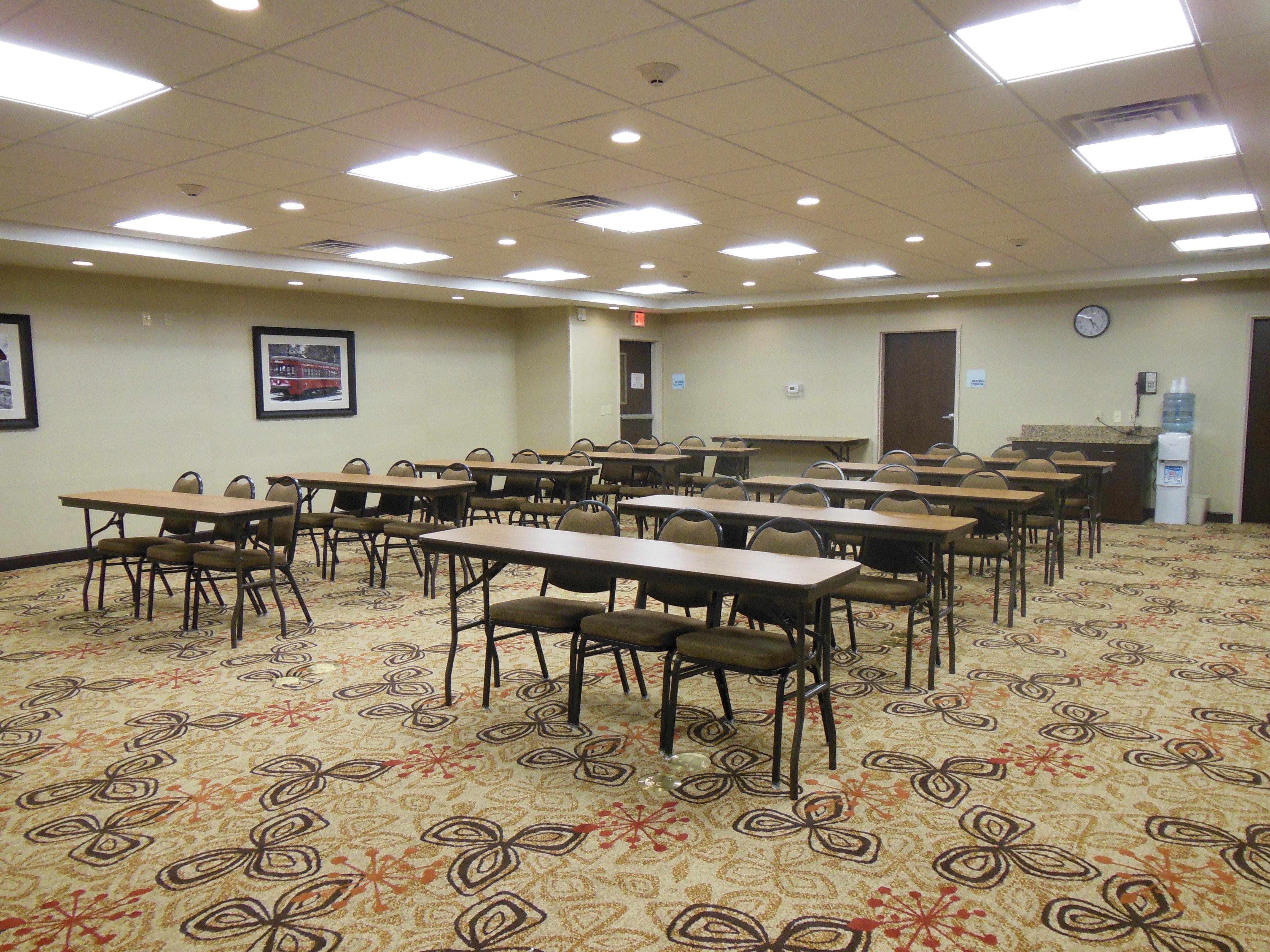 Holiday Inn Express & Suites Washington - Meadow Lands By Ihg Exterior foto