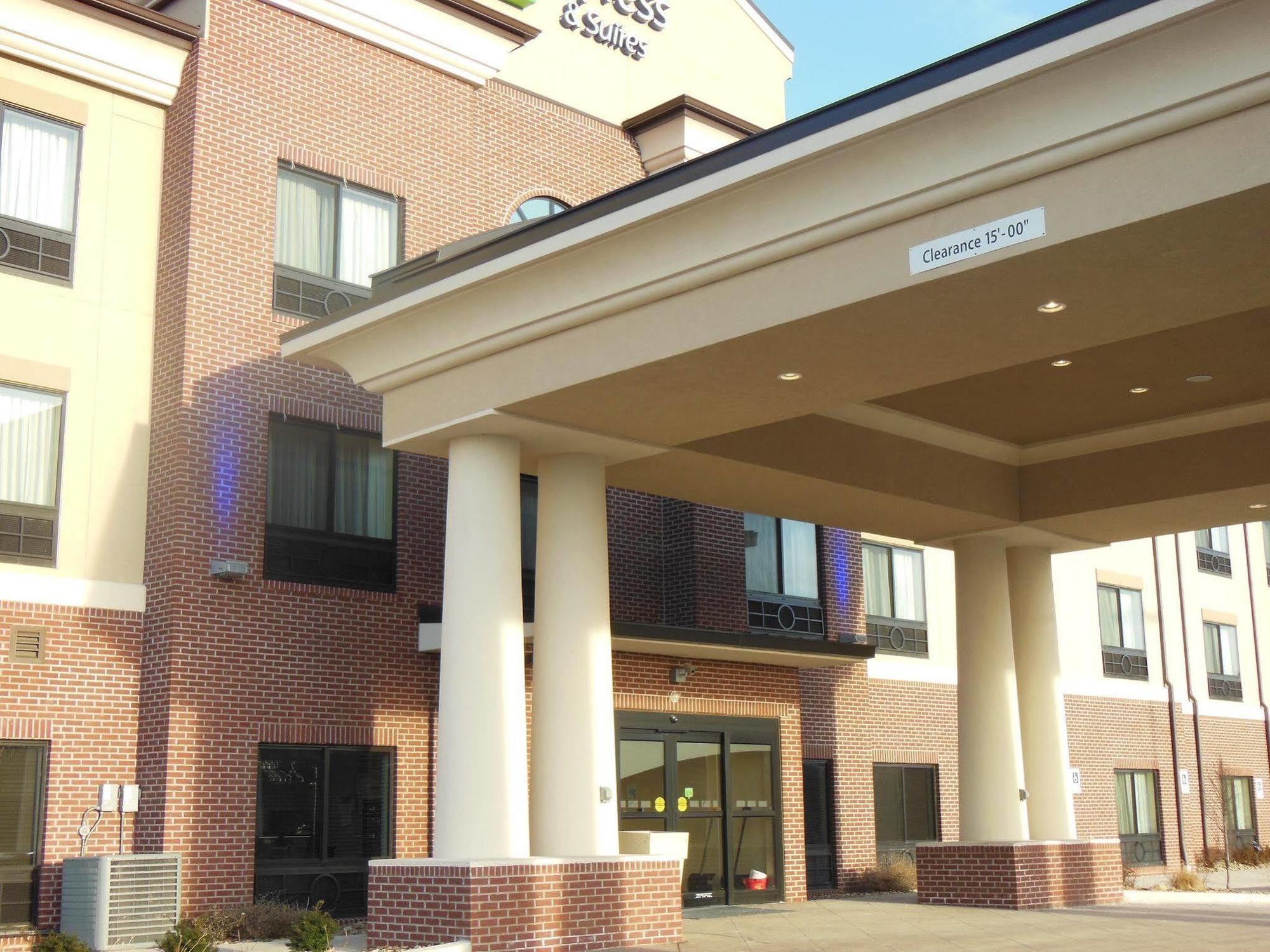 Holiday Inn Express & Suites Washington - Meadow Lands By Ihg Exterior foto